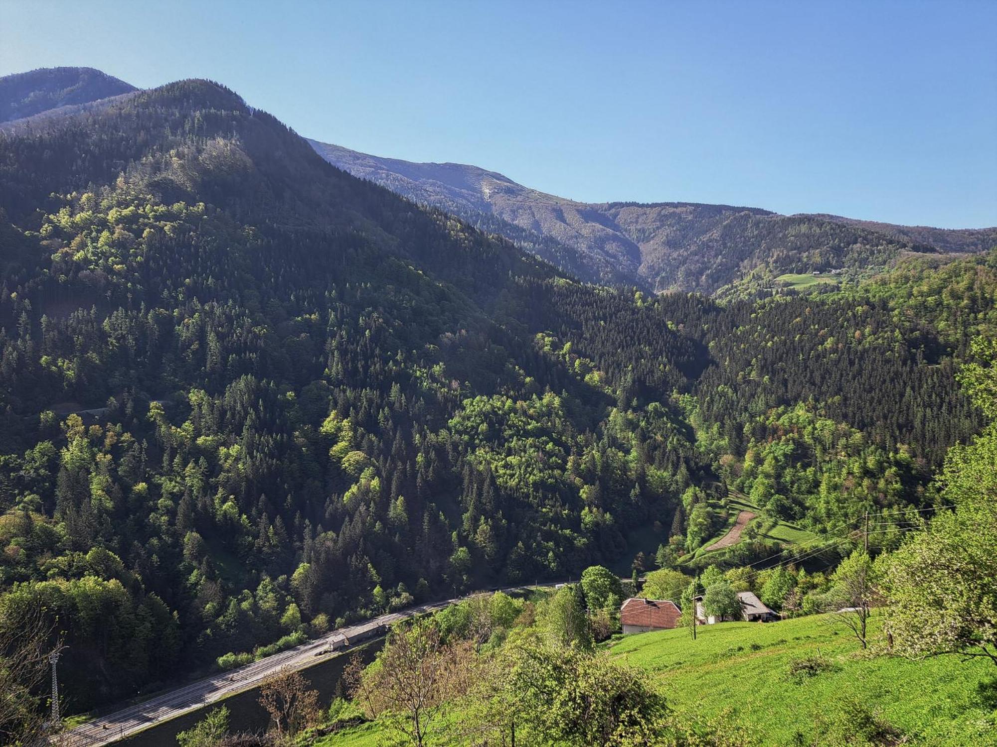 Ferienwohnung Hikers Hut Hisar Podbrdo Exterior foto