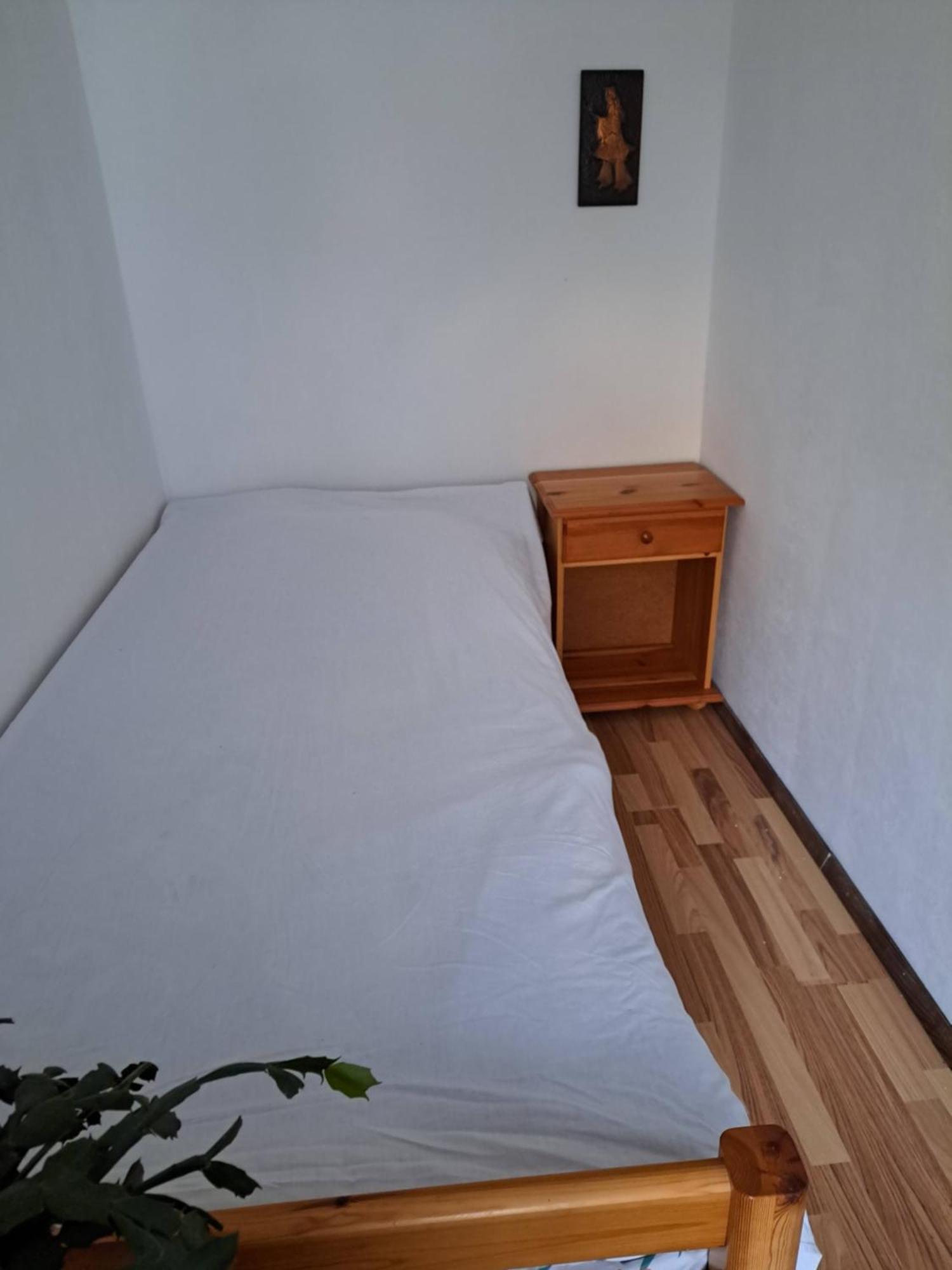 Ferienwohnung Hikers Hut Hisar Podbrdo Exterior foto