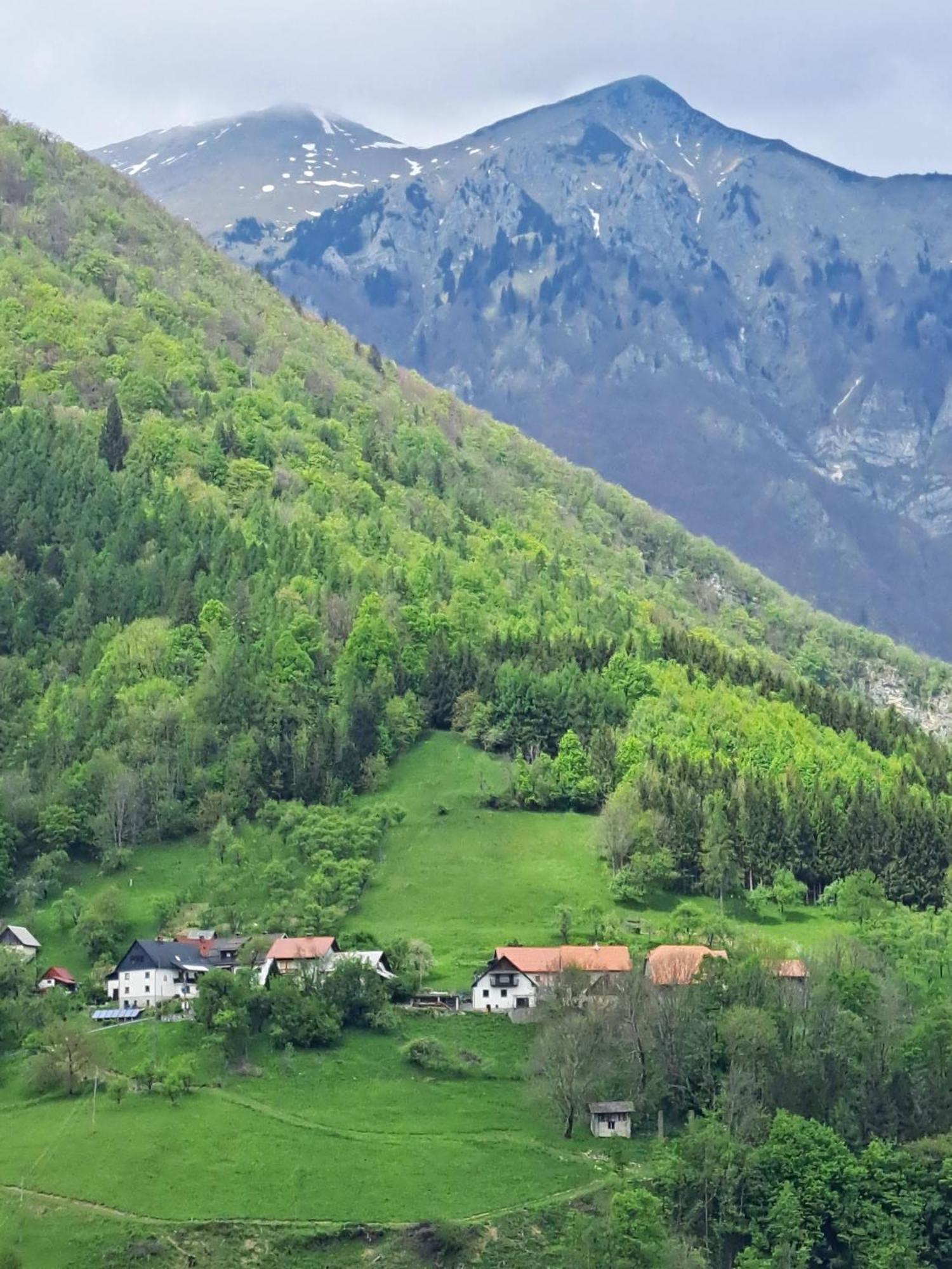Ferienwohnung Hikers Hut Hisar Podbrdo Exterior foto